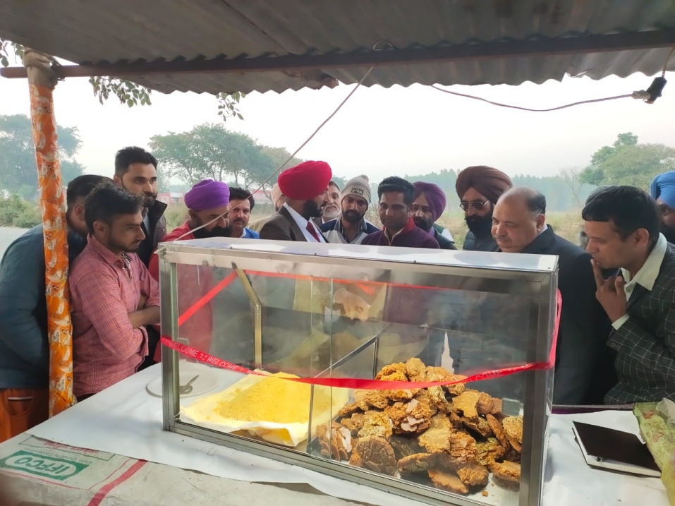 तंदुरुस्त पंजाब मिशन के अंतर्गत गुड़ /शक्कर की गुणवत्ता और साफ़-सफ़ाई संबंधी दिया जा रहा है प्रशिक्षण-पन्नू